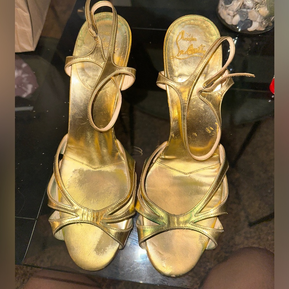 Size 40.5 Christian louboutin heels